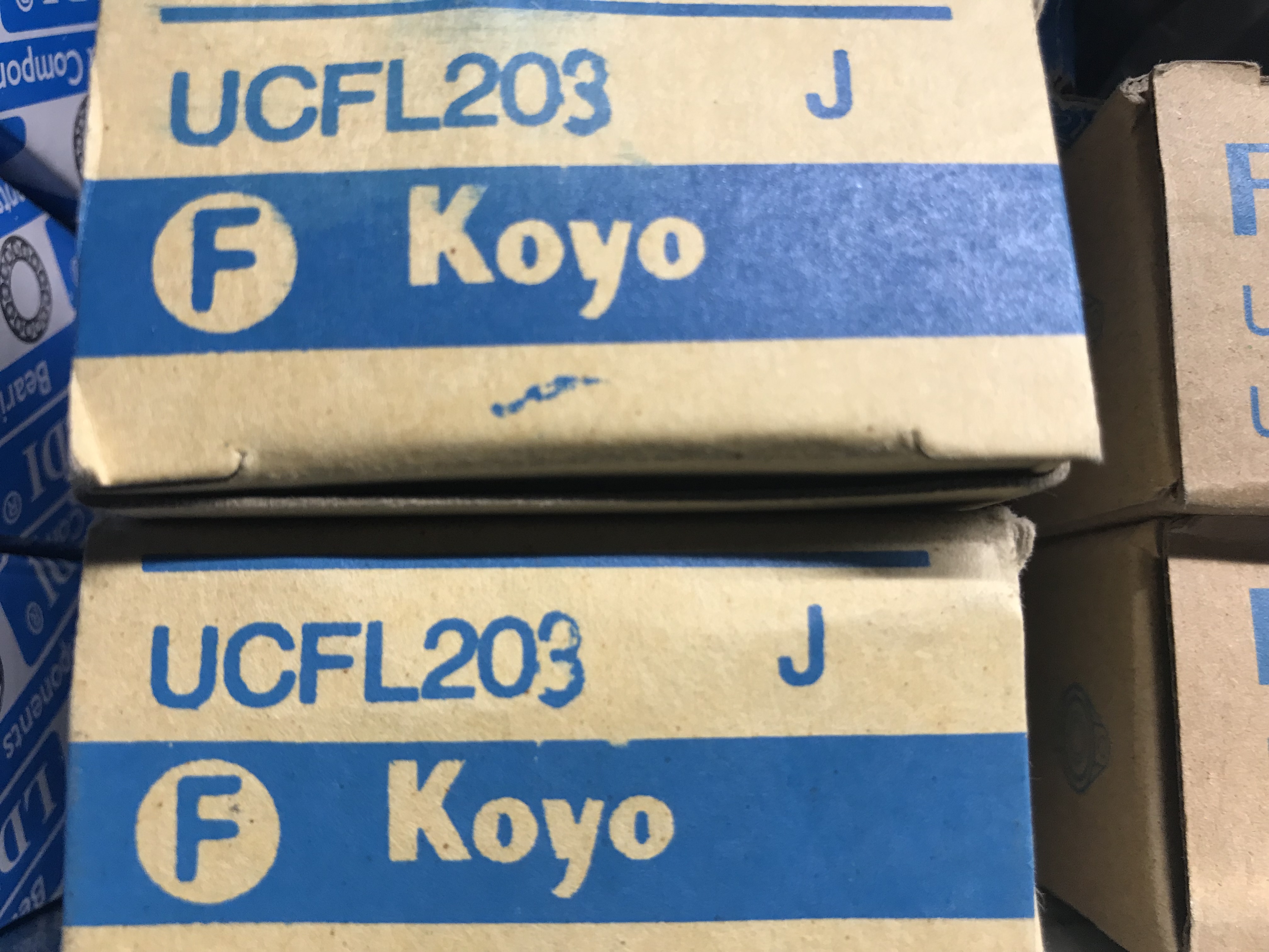 UCFL-203