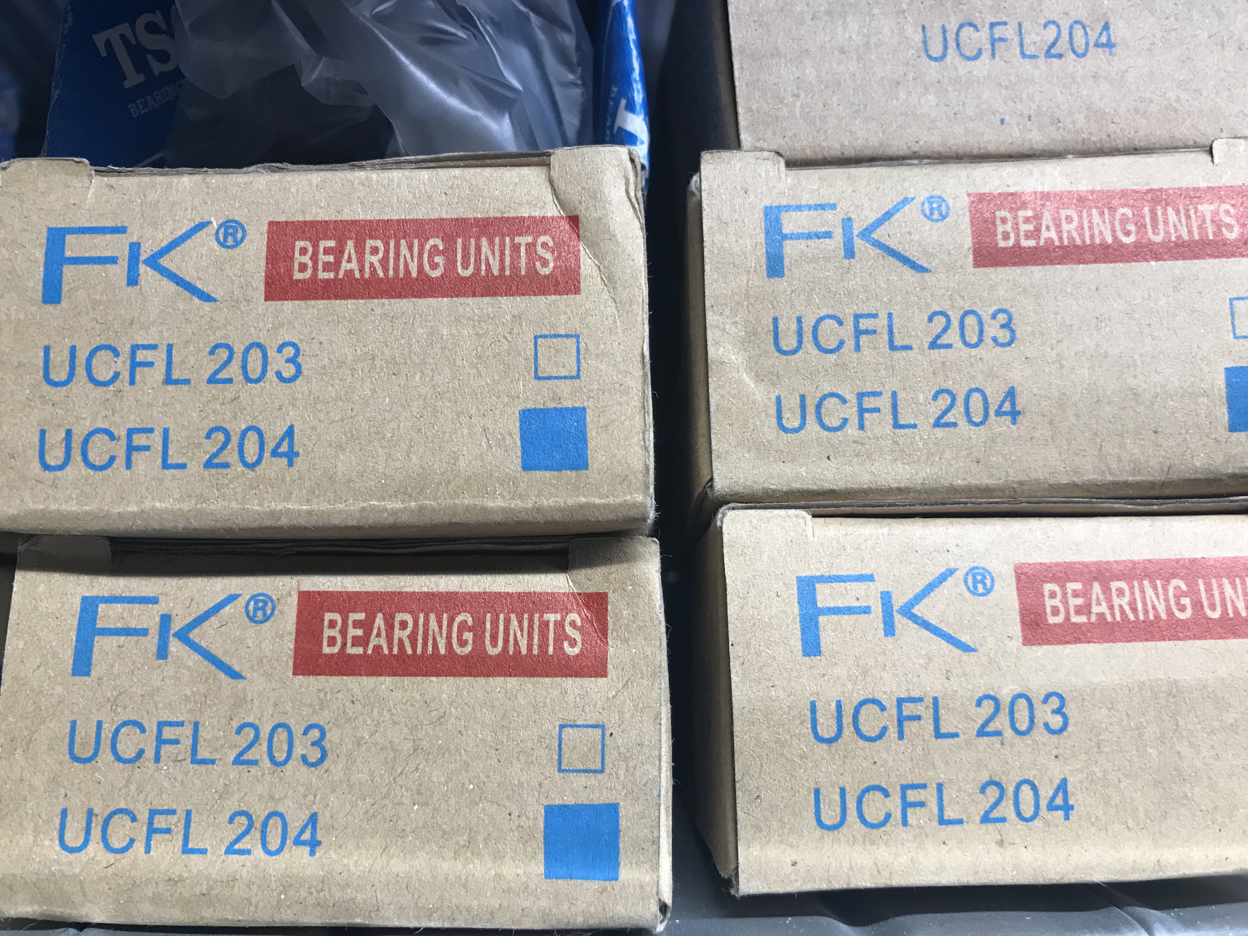 UCFL-204